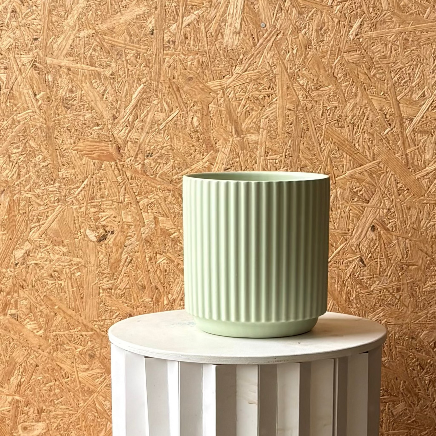 Medium Vases